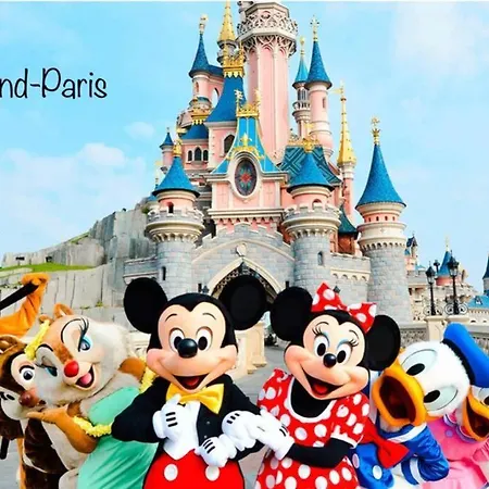 Studio 2 Adultes 2 Enfants Parcs Disneyland Paris Montévrain Exterior photo